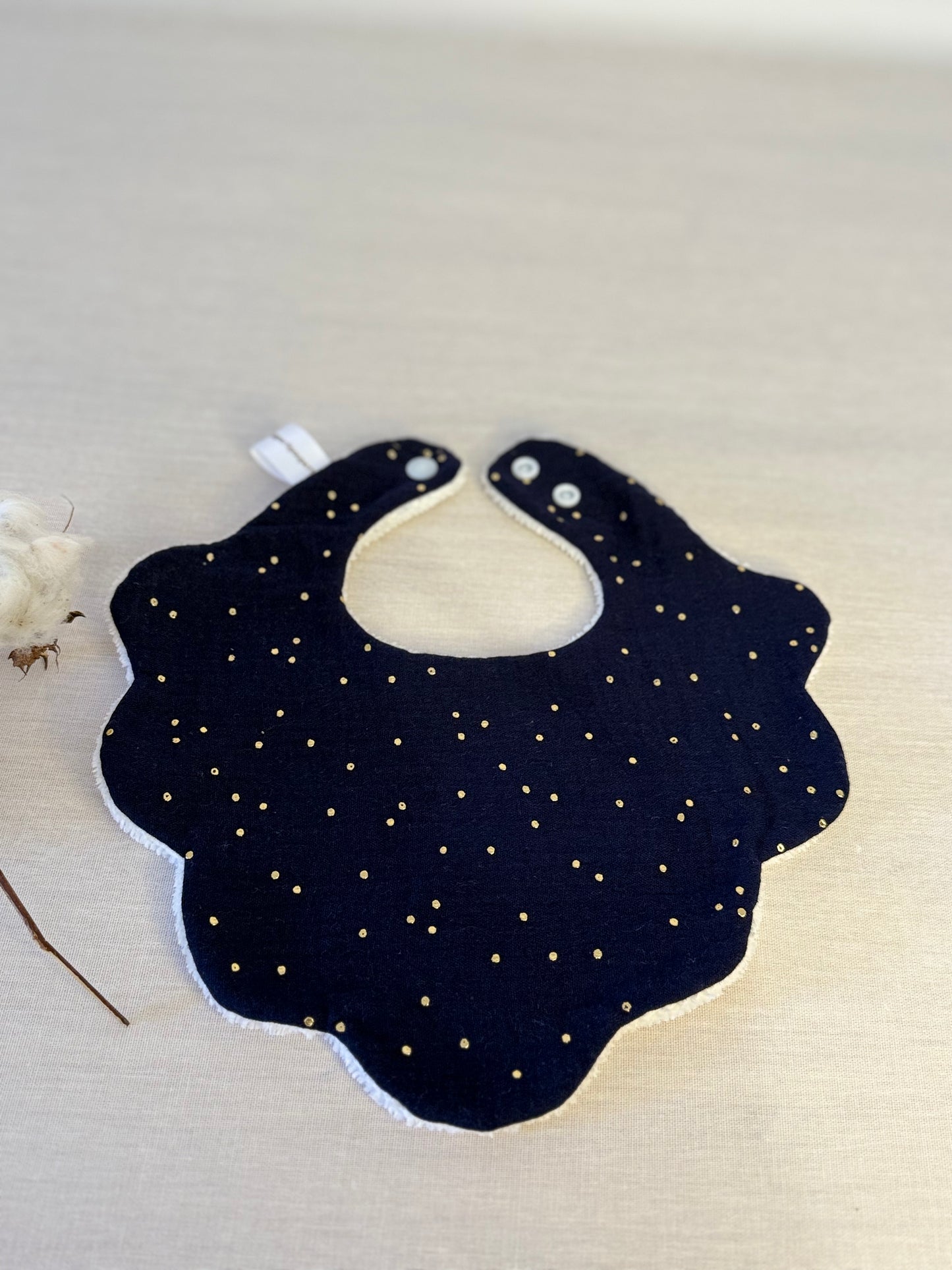 Bavoir fleur en double gaze