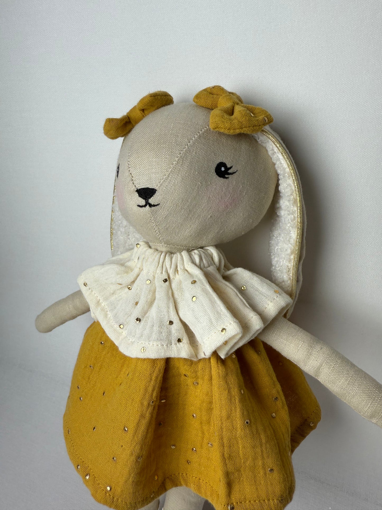 Lapine Lilou-robe moutarde en double gaze à pois dorés